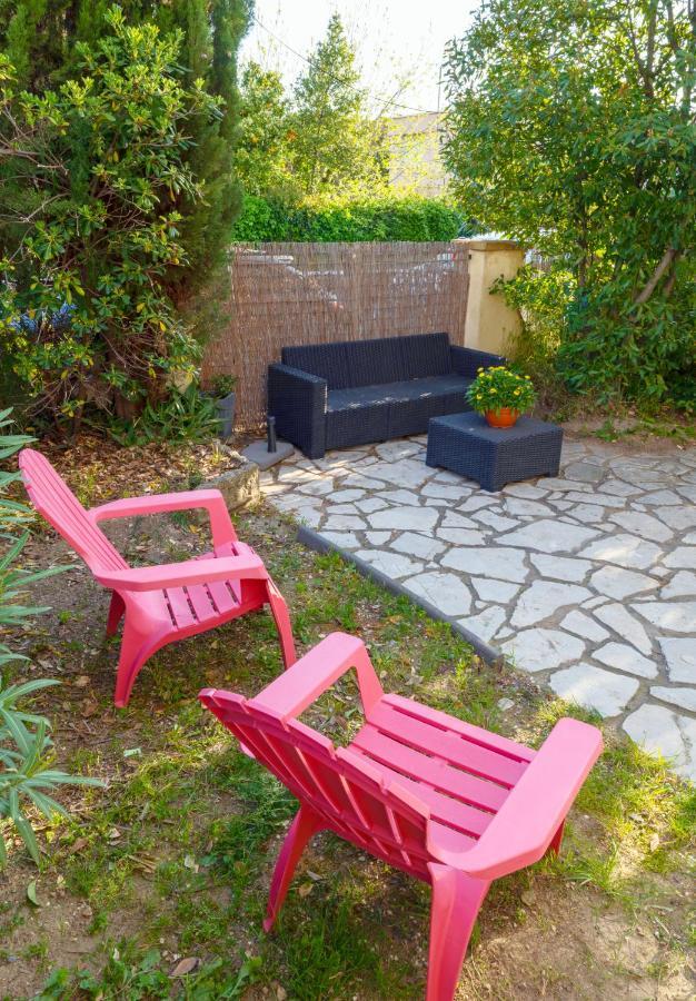 Studio Au Calme Tout Confort Proche Des Plages - Jardin Wifi Parking Fréjus Eksteriør bilde
