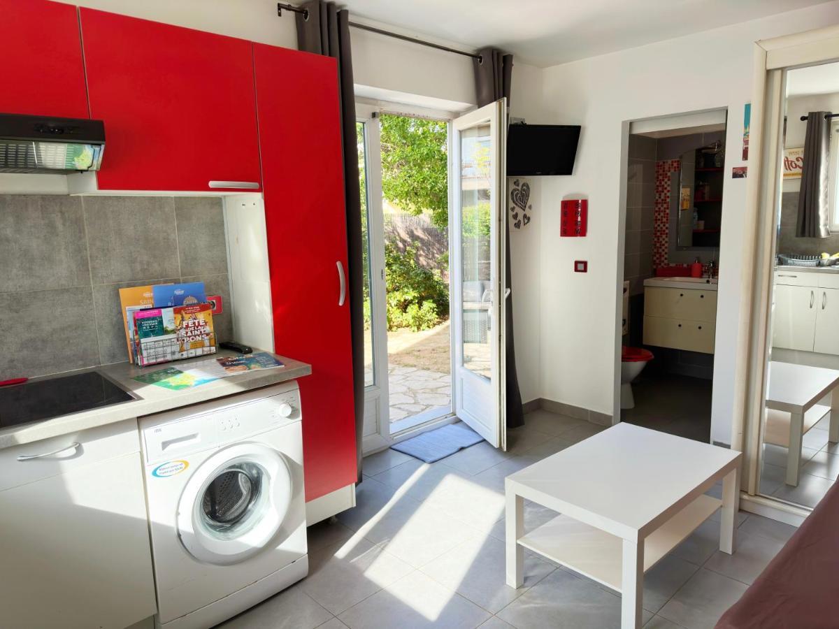 Studio Au Calme Tout Confort Proche Des Plages - Jardin Wifi Parking Fréjus Eksteriør bilde